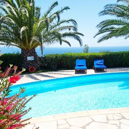 فيلة Kleismata Sleeps 4 *