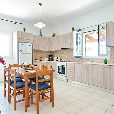 Kleismata Sleeps 4 * Klismata