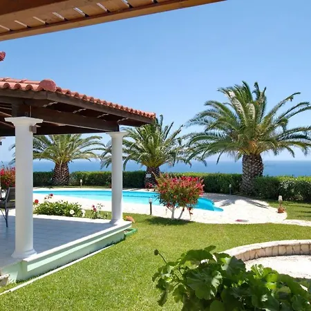 Kleismata Sleeps 4 Klismata