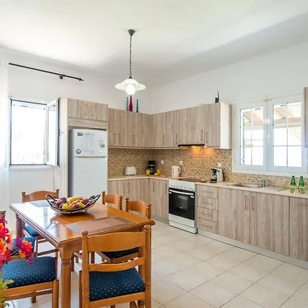 Kleismata Sleeps 4 * Klismata